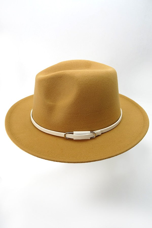A VINTAGE CLASSIC FEDORA HAT WITH WHITE TRIM - Image 5