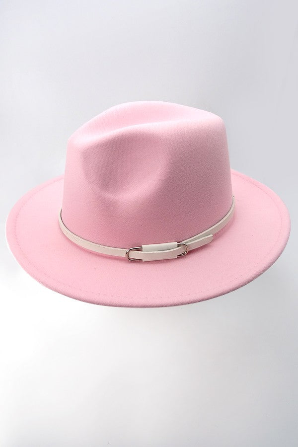 A VINTAGE CLASSIC FEDORA HAT WITH WHITE TRIM - Image 4